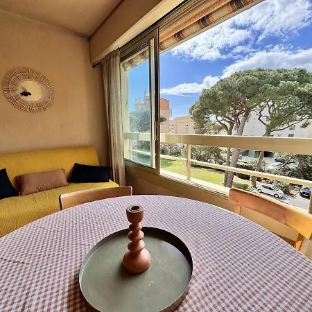 Sur Le Port De Hyeres, Proche Des Plages Apartment *